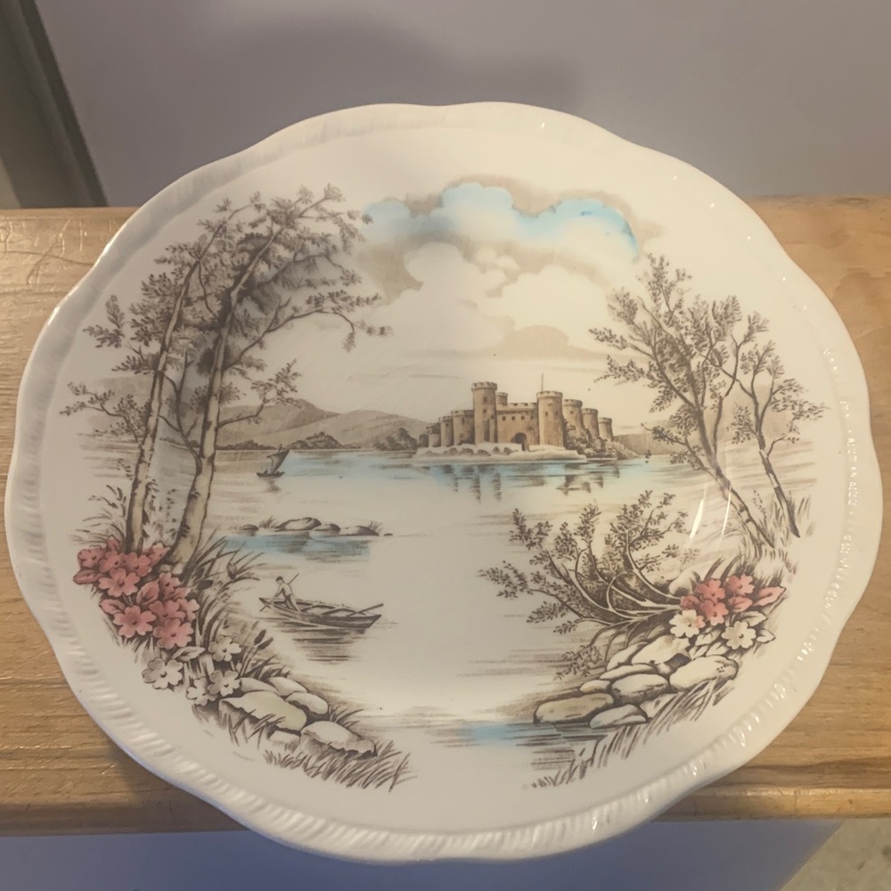 Alfred Meakin Queen Castle Decorative Plate